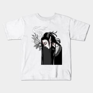 Haunting shadows Kids T-Shirt